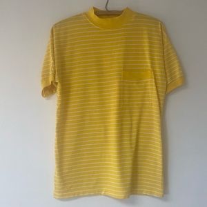 Vintage ringer tee yellow- photo of collar show true brightness medium